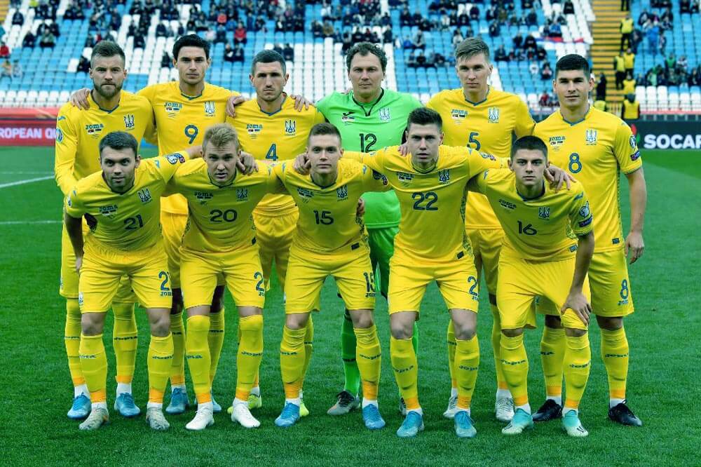 Đội tuyển Ukraina EURO2021: Cây đinh ba vàng xanh
