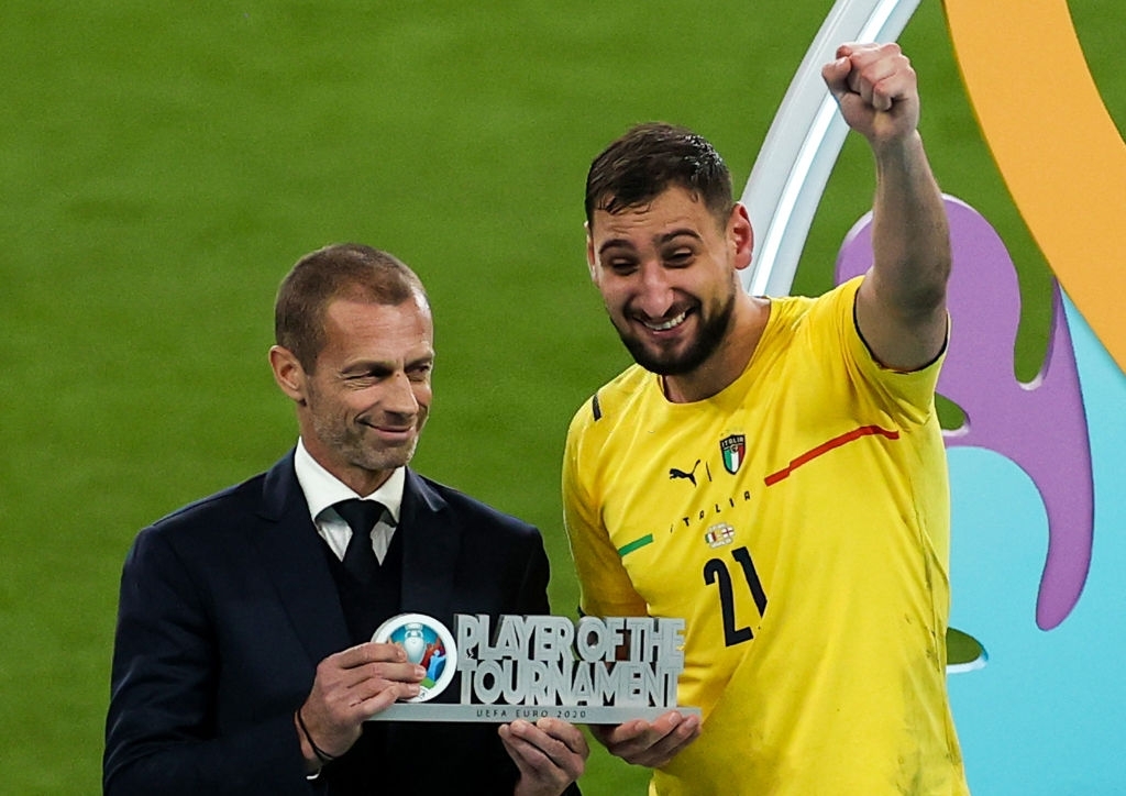 Người hùng Italia nhận giải cầu thủ xuất sắc nhất EURO