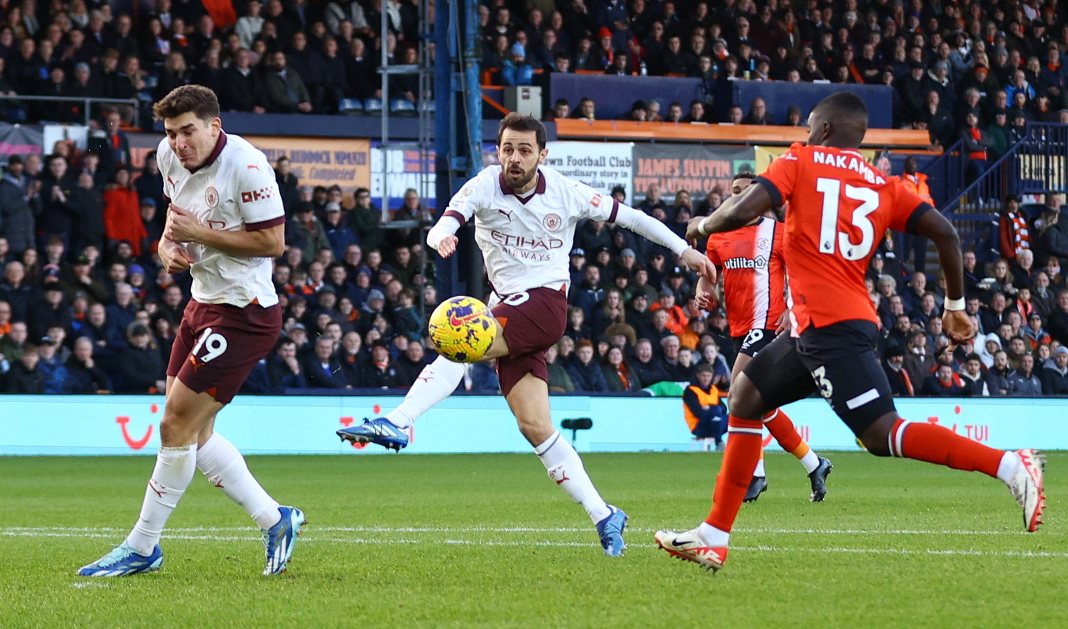 Manchester City vs Luton – Soi kèo nhà cái bóng đá 21h00 ngày 13/04/2024 – Ngoại Hạng Anh