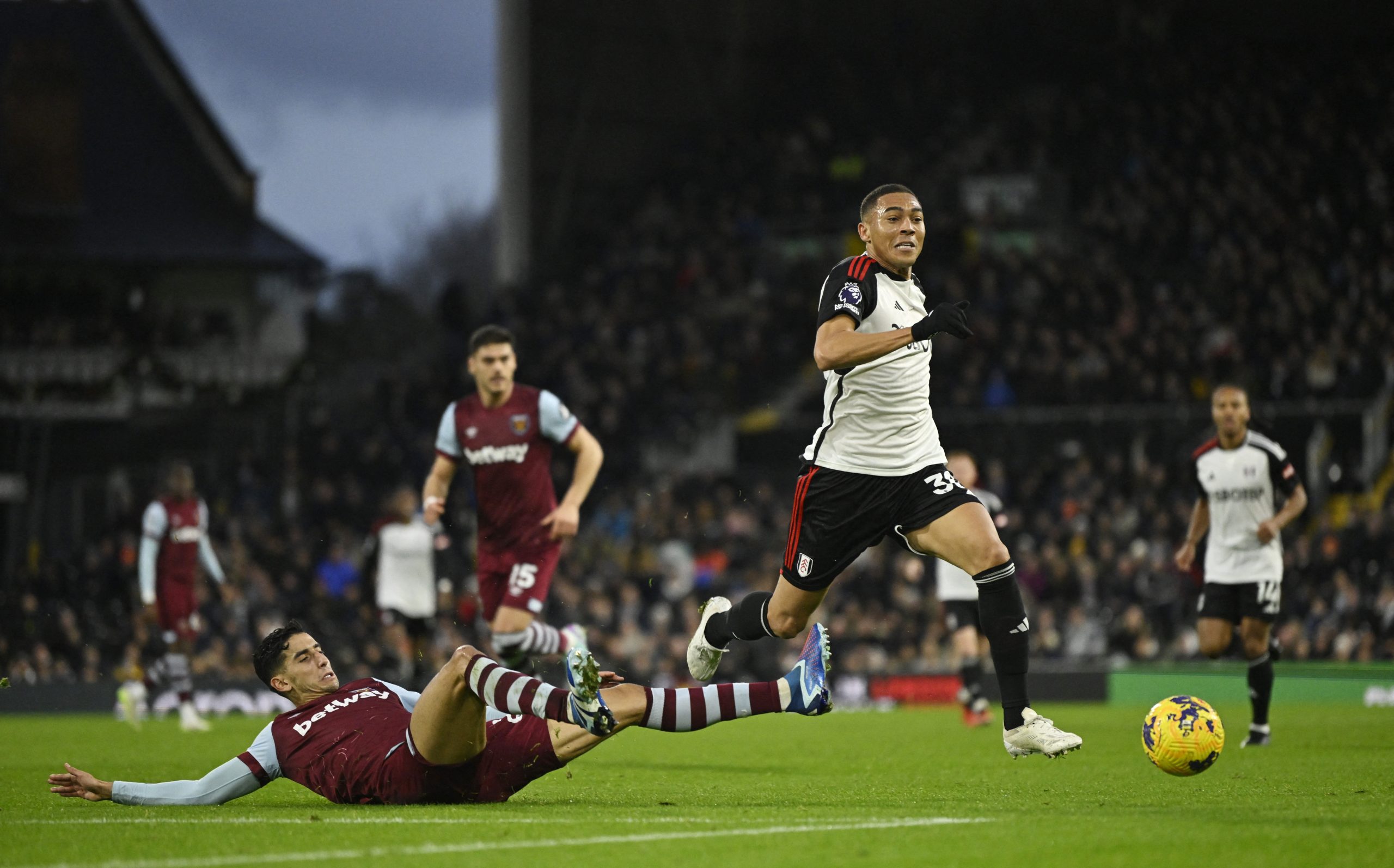 Fulham vs West Ham Utd – Soi kèo nhà cái bóng đá 21h00 ngày 14/09/2024 – Ngoại Hạng Anh