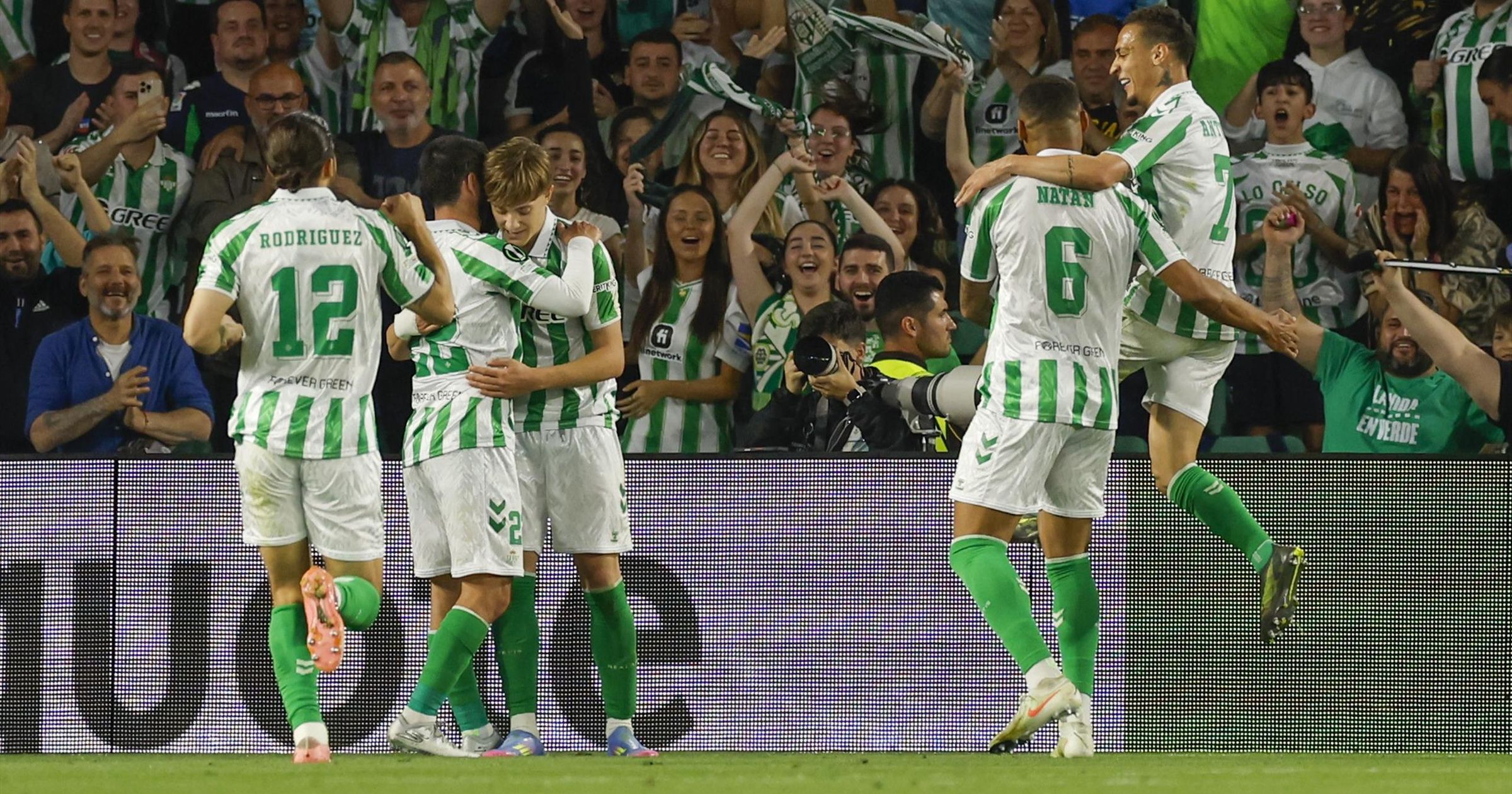 Betis vs Fiorentina – Soi kèo nhà cái bóng đá 02h00 ngày 02/05/2025 – Conference League